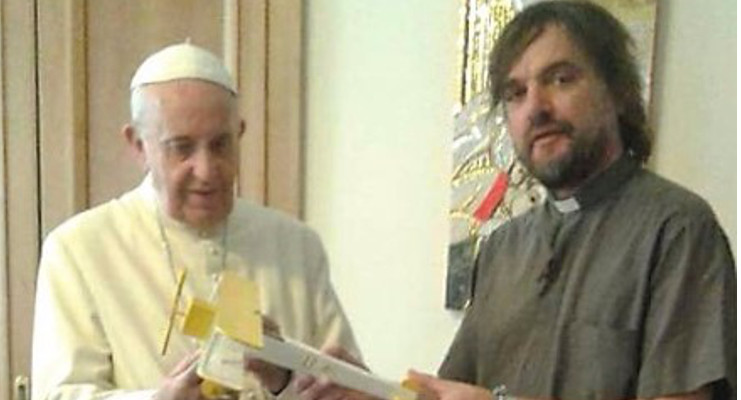 Papa Francisco y el Padre Pepe